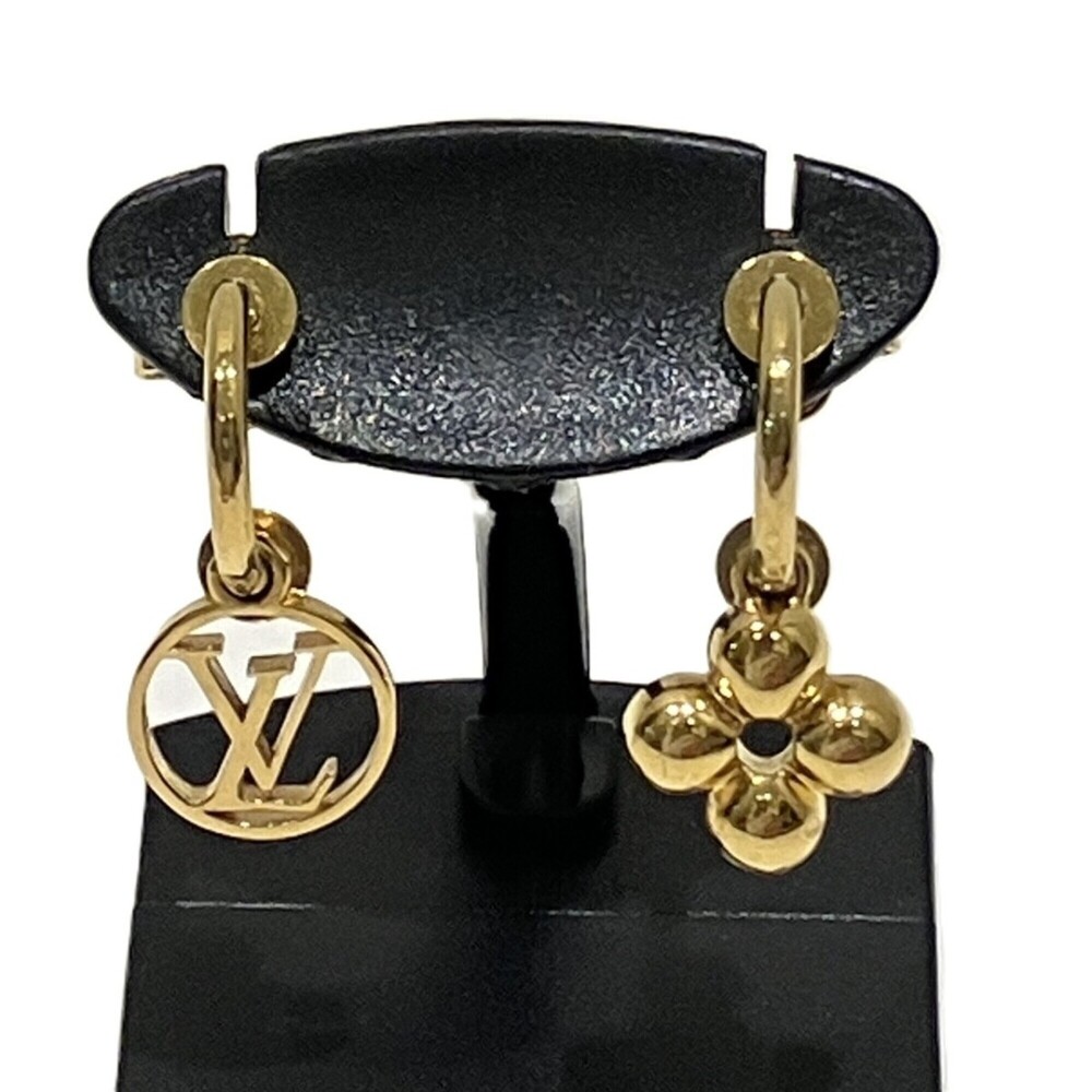 LOUIS VUITTON Gold Earrings